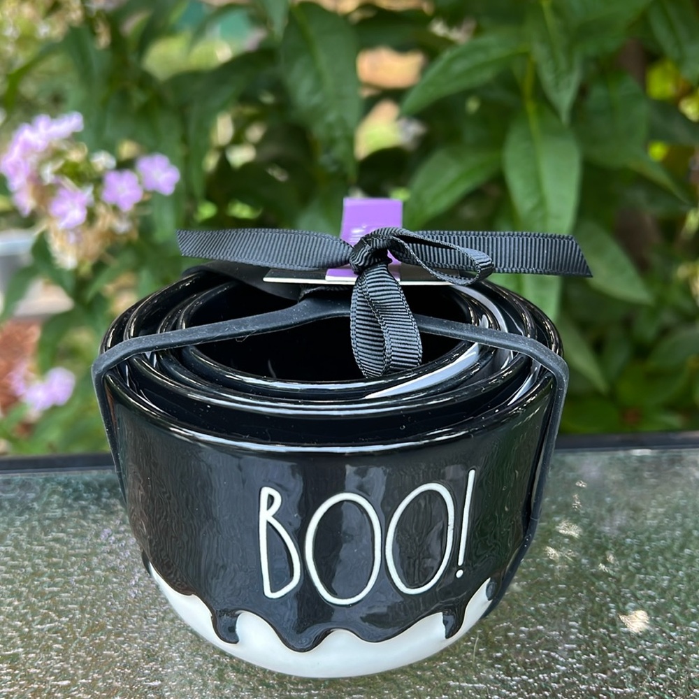 Rae Dunn black boo measuring cups